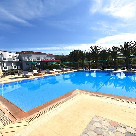 Hotel Bella Vista Митимна Экстерьер фото